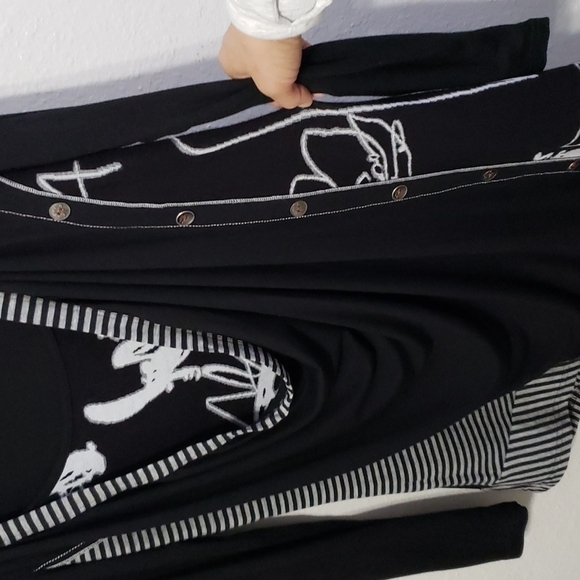 La - El Couture Asymmetric Top, Size S - Picture 6 of 13